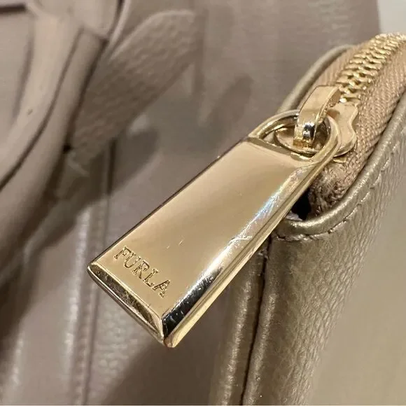 Furla Gold Cosmetic Bag Elegant Design - Picture 7 of 8